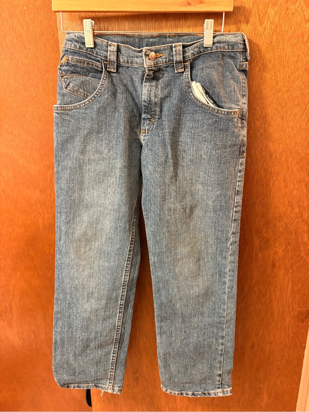 Relaxed Fit womens Denim Jeans in Medium Blue